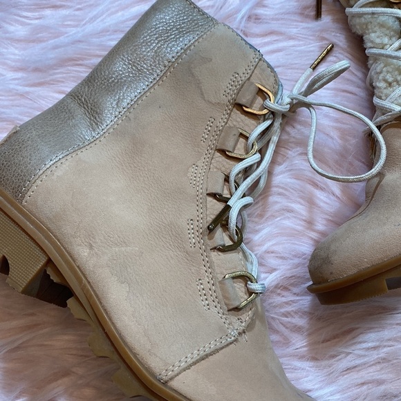 Sorel Phoenix Short Lace Luxe Shearling Fur Booties sz 8 - Picture 3 of 11